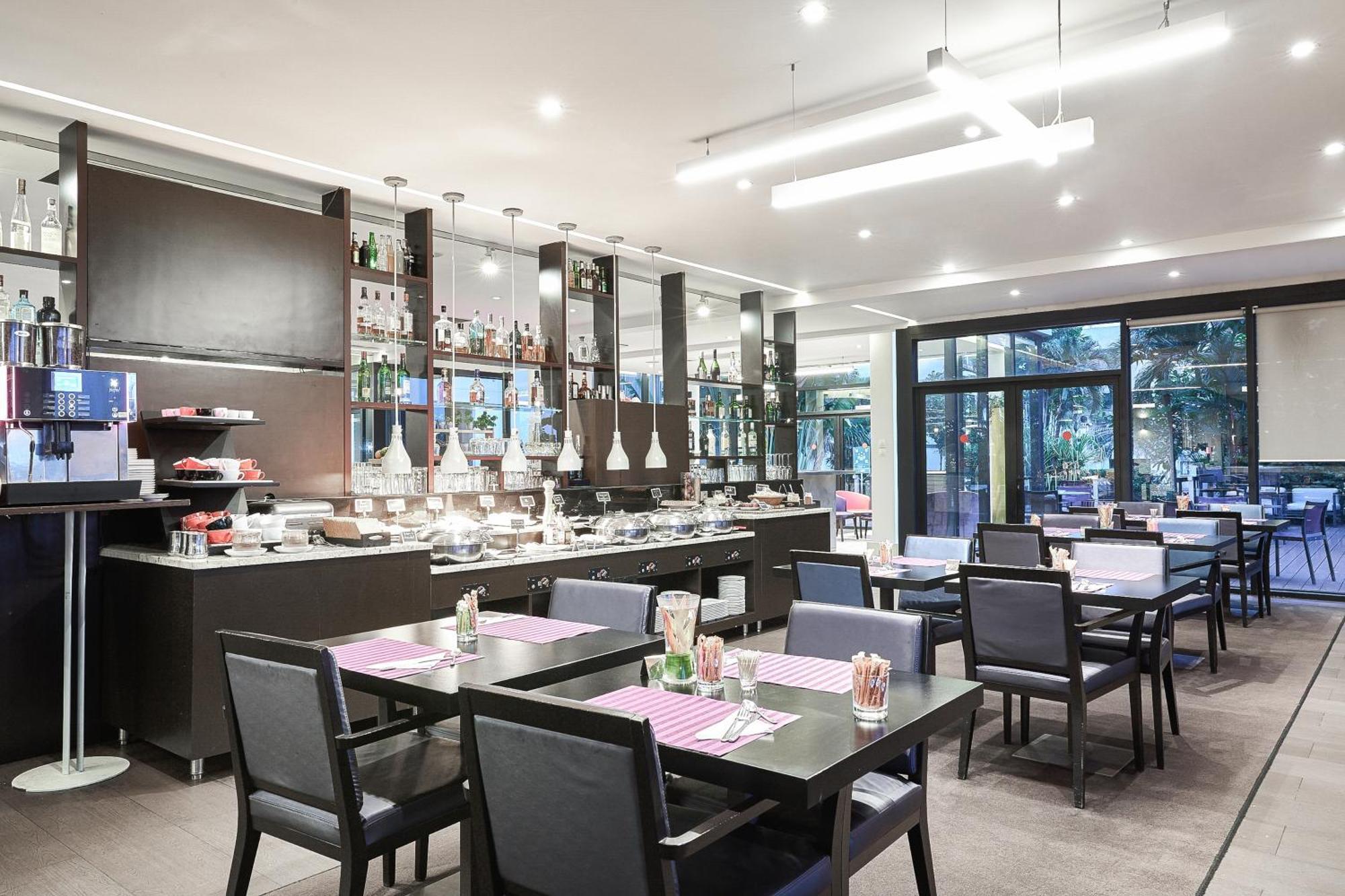 Novotel Abidjan Plateau Eksteriør billede