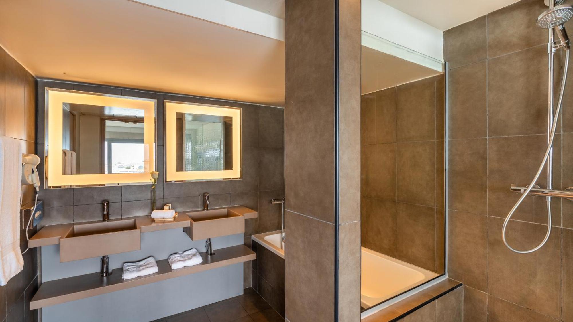 Novotel Abidjan Plateau Eksteriør billede